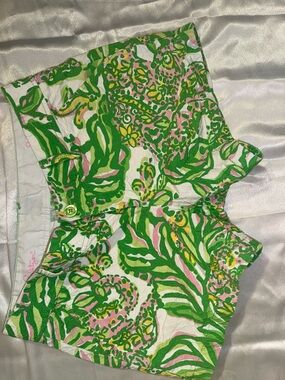 Lilly Pulitzer Green Pink Yellow Printed Women's Shorts